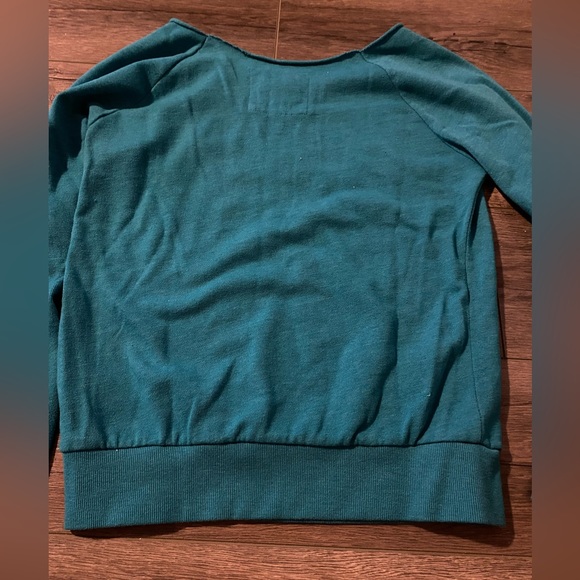 Green Sleeved Turquoise Sweatshirt Size Medium - Picture 4 of 4